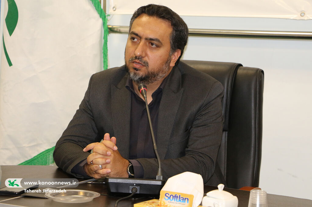 بهرهگیری بزرگترین مفاخر ایران از قصه در تعلیم و تربیت/ معرفی اساطیر آئینی و ملی با قصهگویی در کانون سمنان