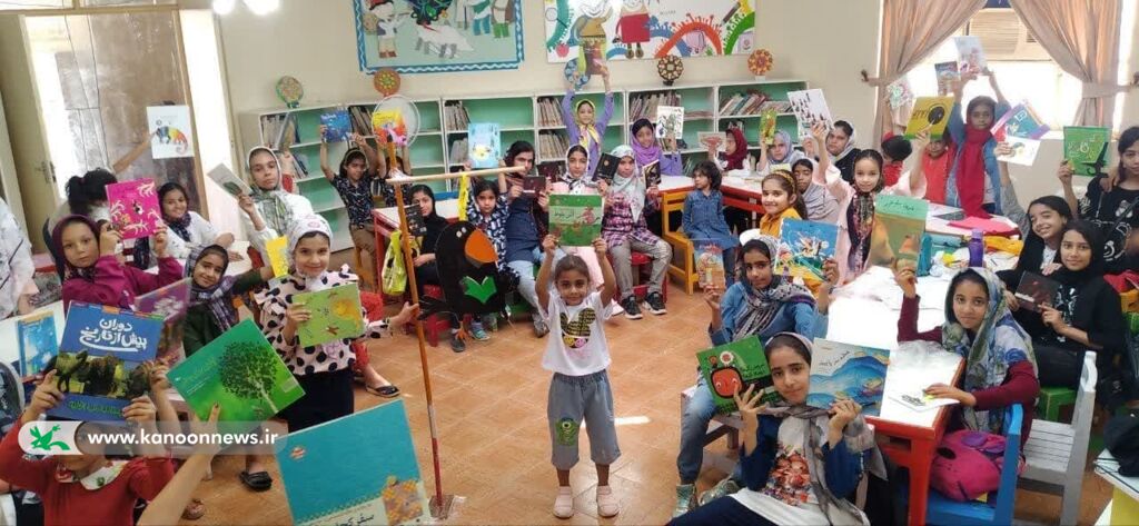 نواختن زنگ قصهگویی در مراکز کانون خوزستان