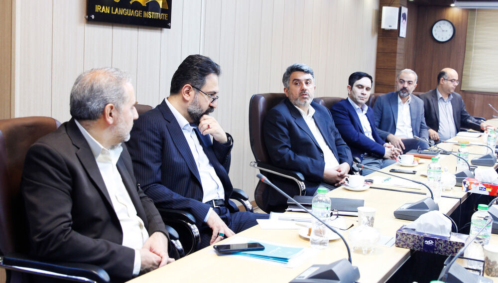 نشست هماندیشی کانون، بنیاد سعدی و فرهنگستان زبان و ادب فارسی برگزار شد