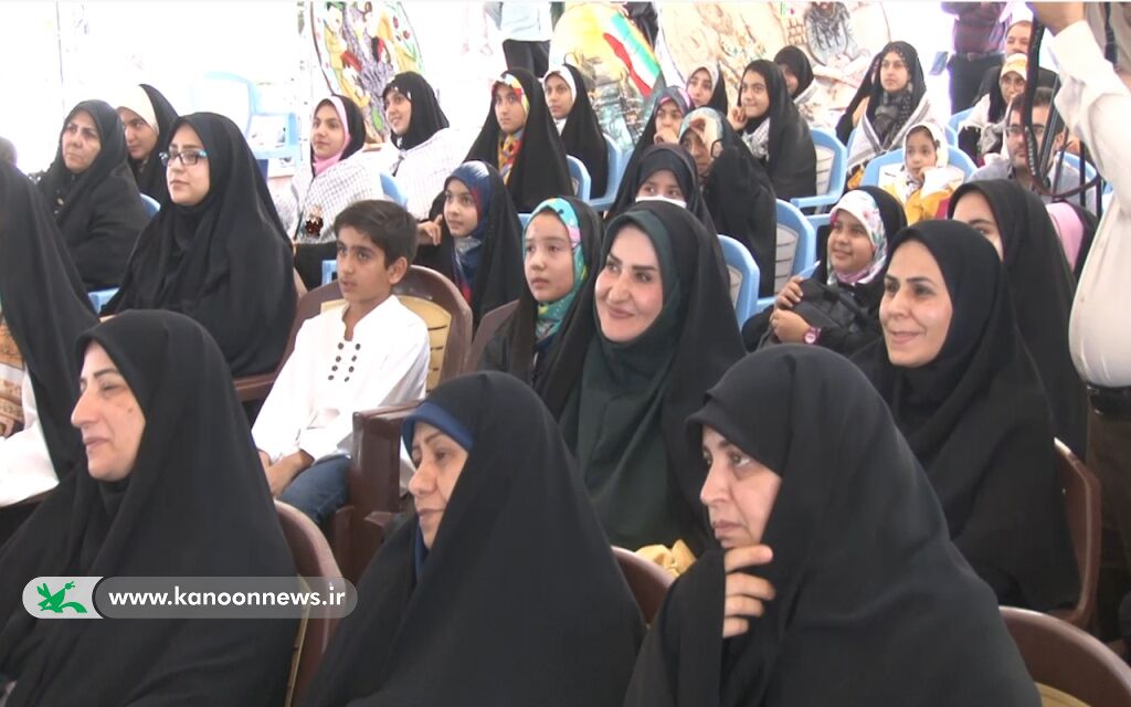 کد دوبعدی ۲۰ قصه با موضوع ایثار و مقاومت رونمایی شد