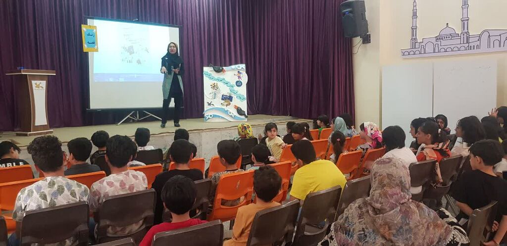 ویژه برنامه زنگ قصه گویی درمراکز کانون هرمزگان برگزار شد