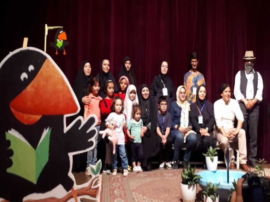 جشن ثبت ملی قصه گویی در سینما کانون همدان به صدا درآمد