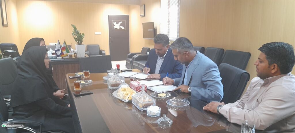 امضای تفاهمنامهی همکاری کانون پرورش فکری سیستان و بلوچستان و شرکت مدیریت تولید برق نیروگاههای استان