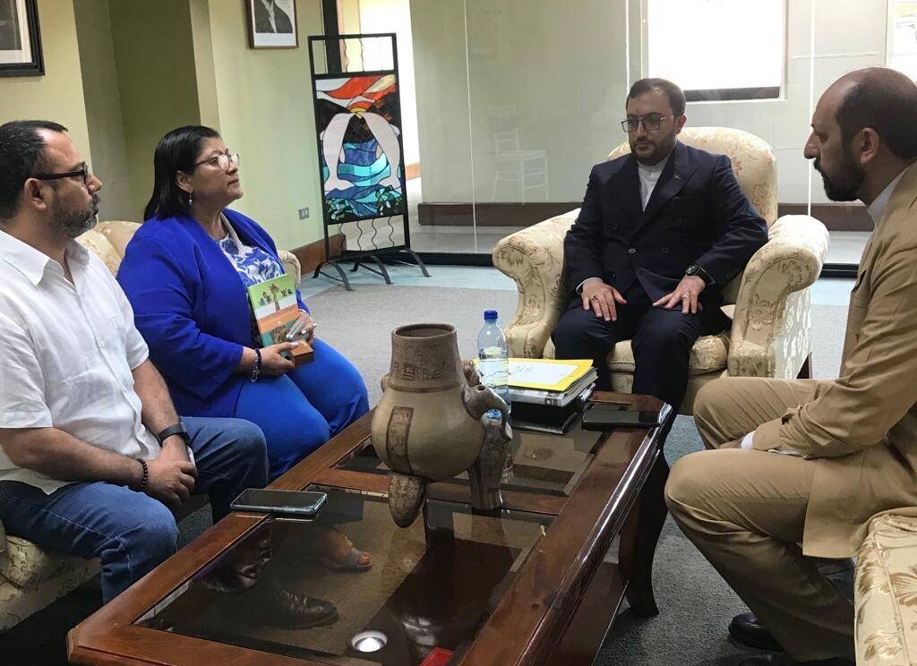 دیدار مدیرعامل کانون پرورش فکری با وزیر آموزش و پرورش نیکاراگوئه
