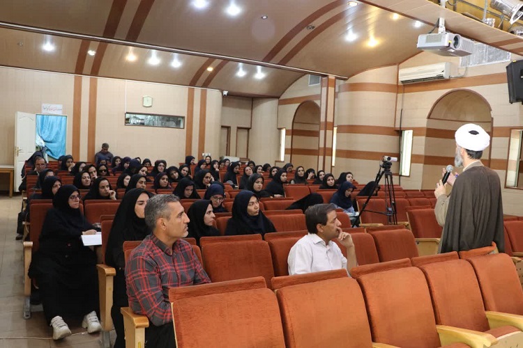 نشست آموزشی " نگاهی به مفاهیم تربیتی نهج البلاغه "