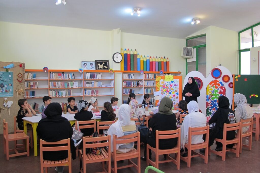 برگزاری نشست اعضای بخش ادبی مکاتبهای کانون البرز