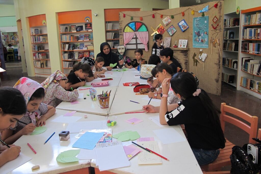 برگزاری نشست اعضای بخش ادبی مکاتبهای کانون البرز