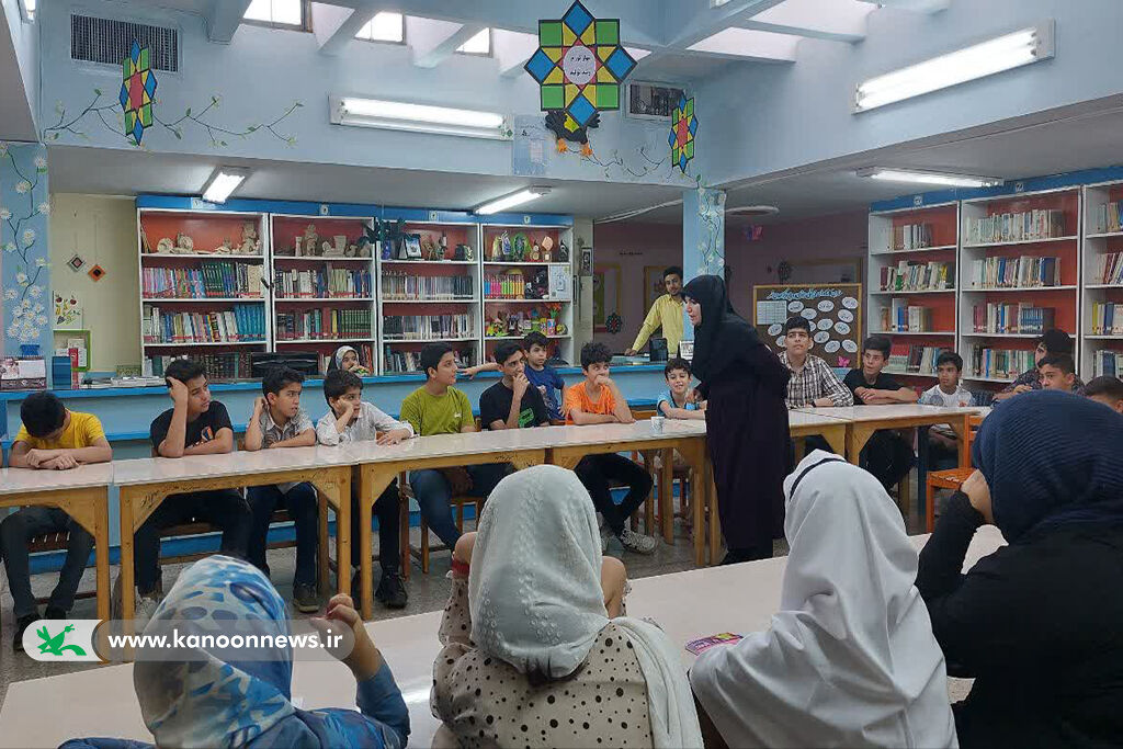 برگزاری محفل ادبی وارش در کانون مهدیشهر