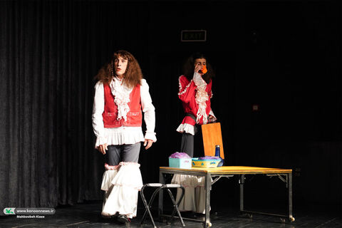 اجرای نمایش «دوره گردها»درمرکز تولید تئاتر و تئاتر عروسکی کانون