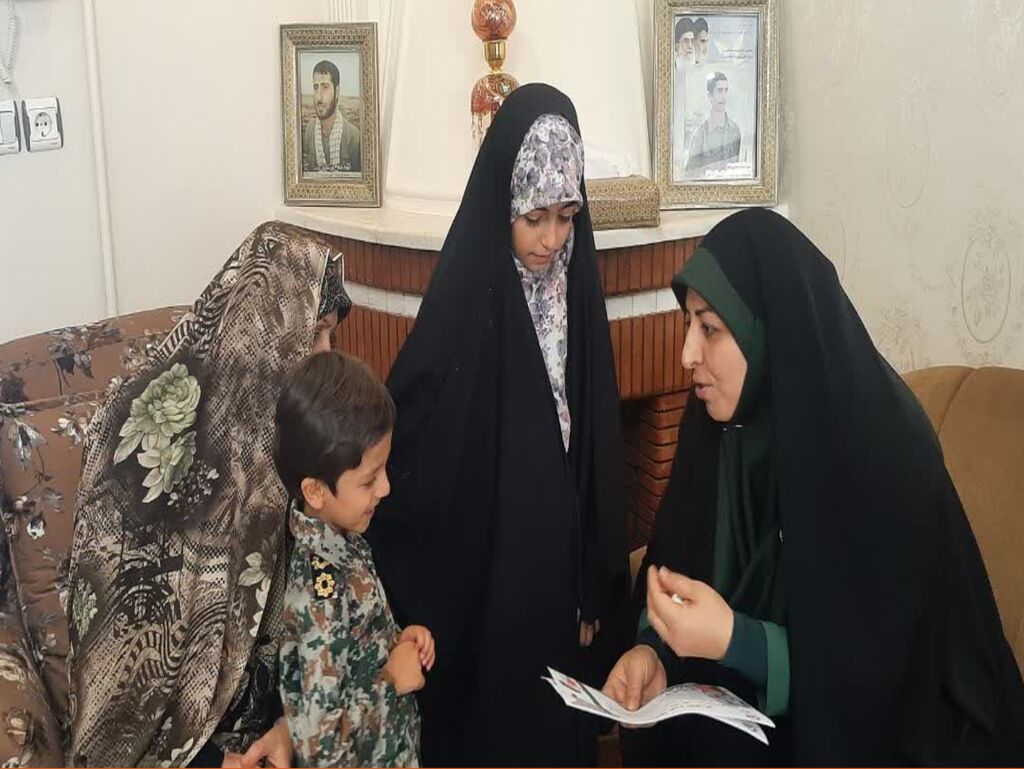 همسران شهدا مادران مهر کودکان و نوجوانان سرزمین ایران اسلامی هستند