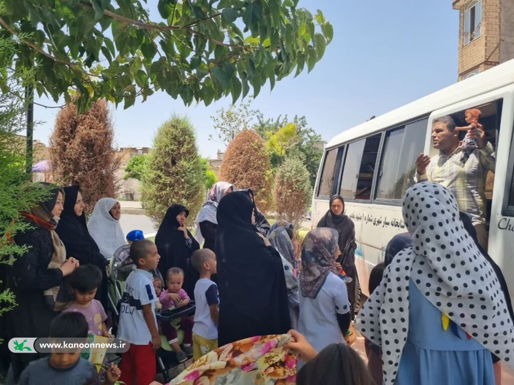 جشنواره لباس بومی محلی مرکز سیار 1 جشنواره لباسهای بومی محلی در مرکز سیار ۱ مشهد