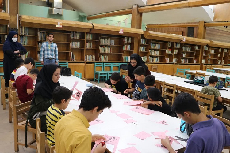 همایش انقلاب تابستانی و آشنایی با ساخت ساعت آفتابی