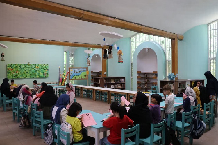 همایش انقلاب تابستانی و آشنایی با ساخت ساعت آفتابی