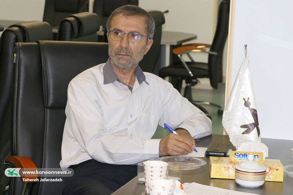 بررسی شیوهنامهی نهاد اقدامپژوهی در کانون سمنان