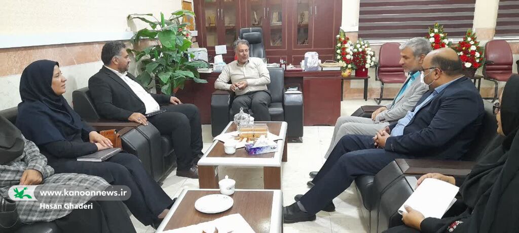 دیدار و گفتوگوی مدیرکل کانون سیستان و بلوچستان با فرمانداران و روسای آموزش و پرورش حوزهی سیستان