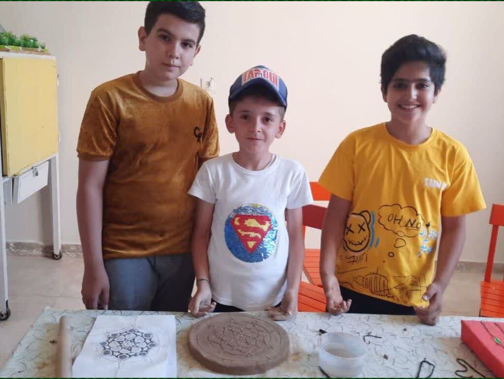 ساخت ساعت آفتابی در مراکز فرهنگی و هنری کانون اسدآباد، مرکز یک نهاوند