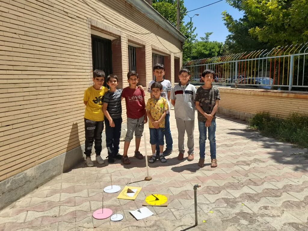 ساخت ساعت آفتابی در مراکز فرهنگی و هنری کانون اسدآباد، مرکز یک نهاوند