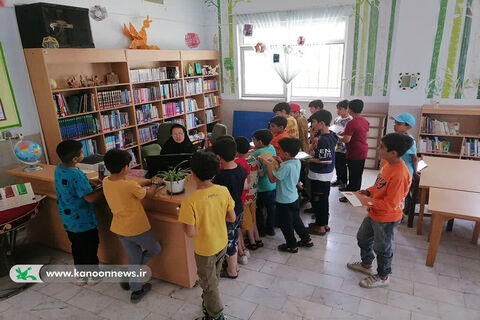 فرآیند امانت کتاب و استقبال کودکان در مراکز کانون سمنان از نگاه دوربین