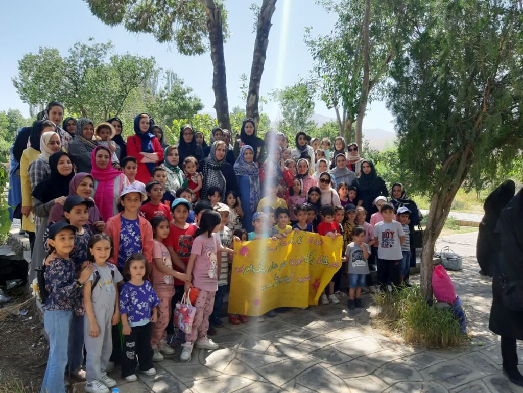 جشن مجتمع  جشن آغاز فعالیت های کارگاه های تابستانی مجتمع فرهنگی هنری کانون پرورش فکری همدان