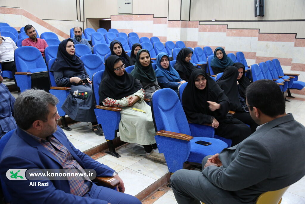 معاون سیاسی استاندار بوشهر از کانون پرورش فکری استان بازدید کرد