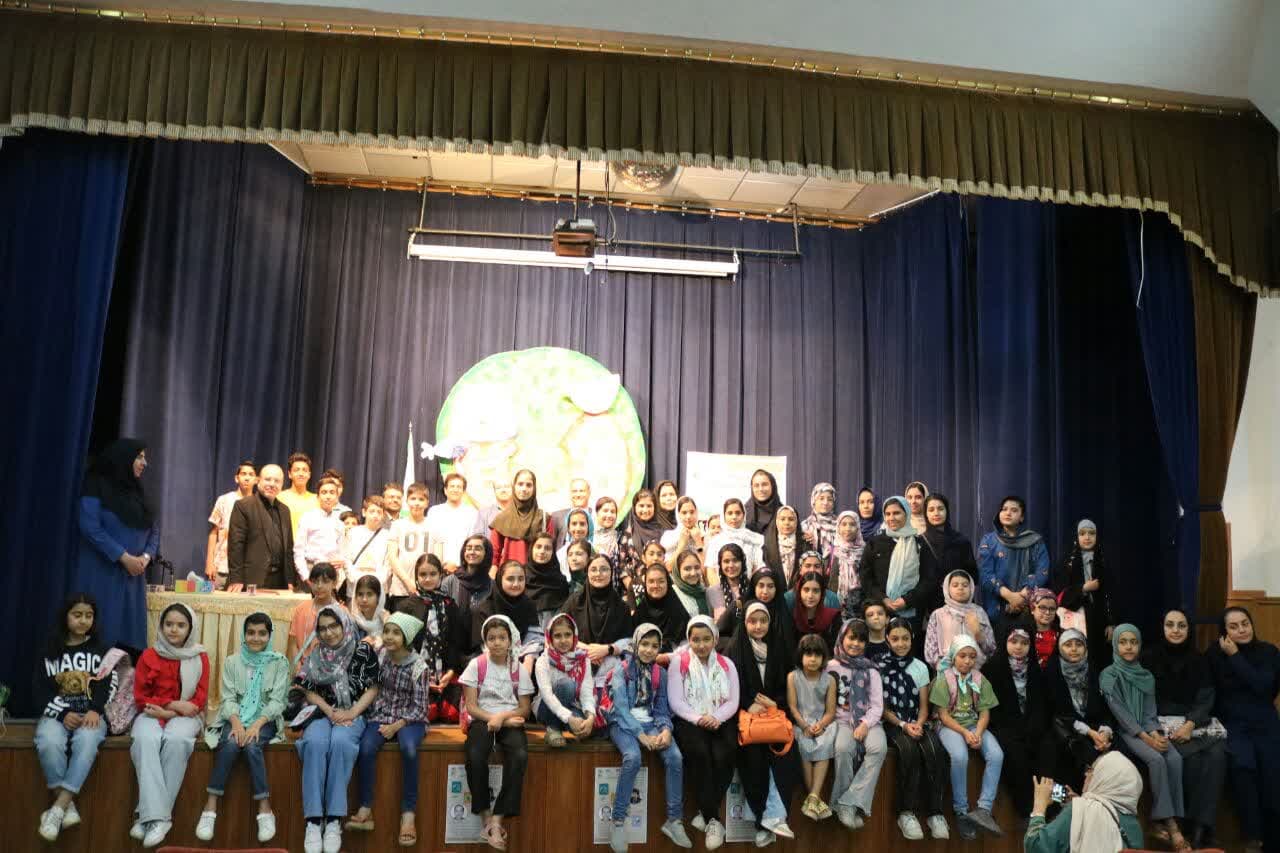 آیین رونمایی کتاب و جشن امضا مجموعه کتابهای "خوشمزه های تاریخ "