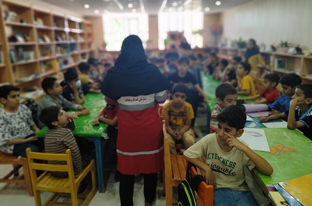 آشنایی اعضای مرکز فرهنگی هنری سیسخت با کمکهای اولیه