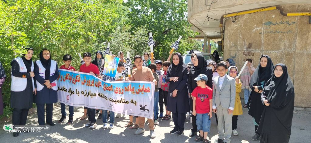 ایستگاه نقاشی کودکان و نوجوانان عضو کانون در  هشترود و بستانآباد ایستگاه نقاشی کانون میزبان کودکان و نوجوانان در هشترود و بستانآباد