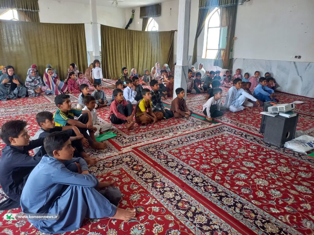 پیک امید کانون در روستای مرزی همت آباد شهرستان زیرکوه پیک امید کانون در روستای مرزی همت آباد شهرستان زیرکوه