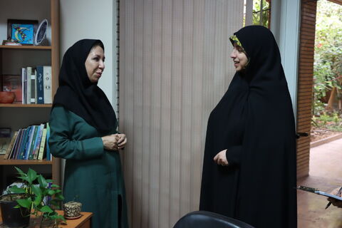 بازدید مریم حقی از اداره کل استان تهران به مناسبت تبریک اعیاد (1).JPG