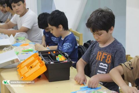 استقبال از کارگاه‌های تابستانی رباتیک در مجتمع کانون تبریز - کارگاه رباتیک ترم یک