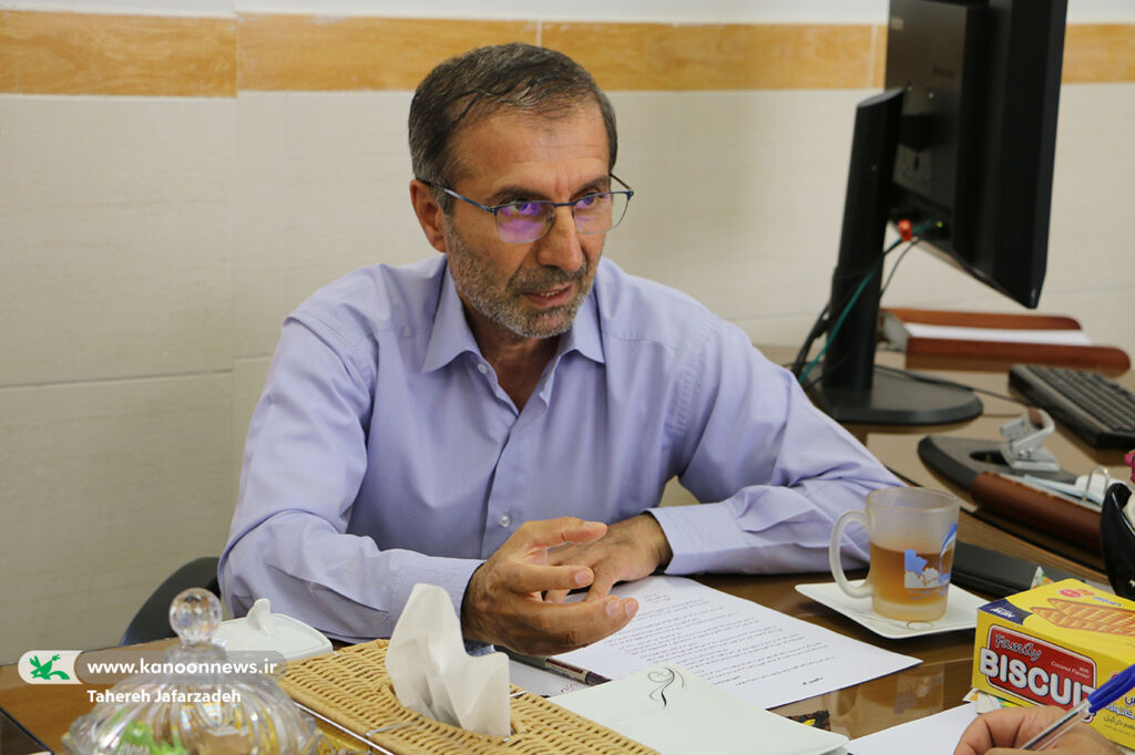 تئاتر صحنهای روایت خاکریز در کانون سمنان اجرایی میشود