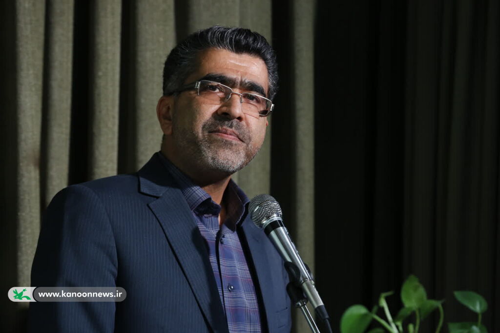 آیین تکریم و معارفه مدیرکل کانون استان فارس برگزار شد