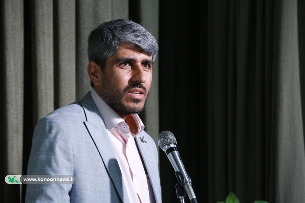 آیین تکریم و معارفه مدیرکل کانون استان فارس برگزار شد