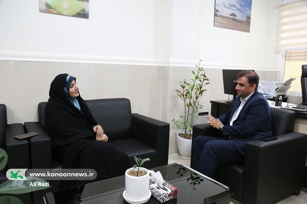 دیدار مدیرکل کانون استان بوشهر و فرماندار دیر