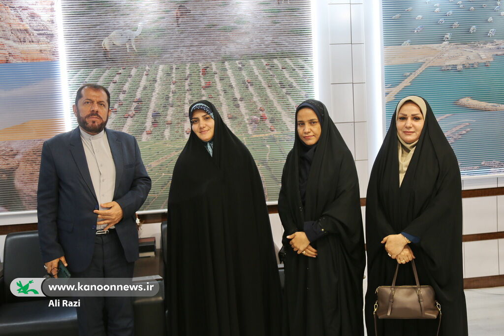 دیدار مدیرکل کانون استان بوشهر و فرماندار دیر دیدار مدیرکل کانون استان بوشهر و فرماندار دیر