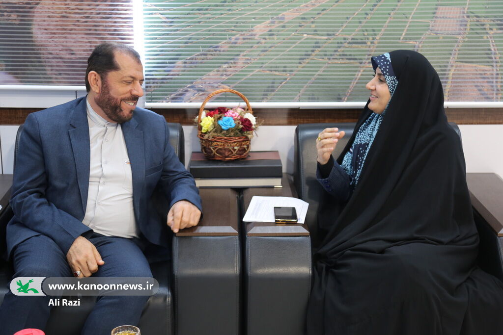 دیدار مدیرکل کانون استان بوشهر و فرماندار دیر