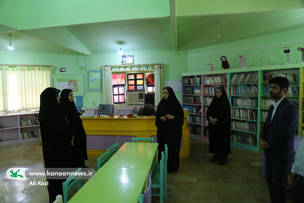 دیدار مدیرکل کانون استان بوشهر و فرماندار دیر