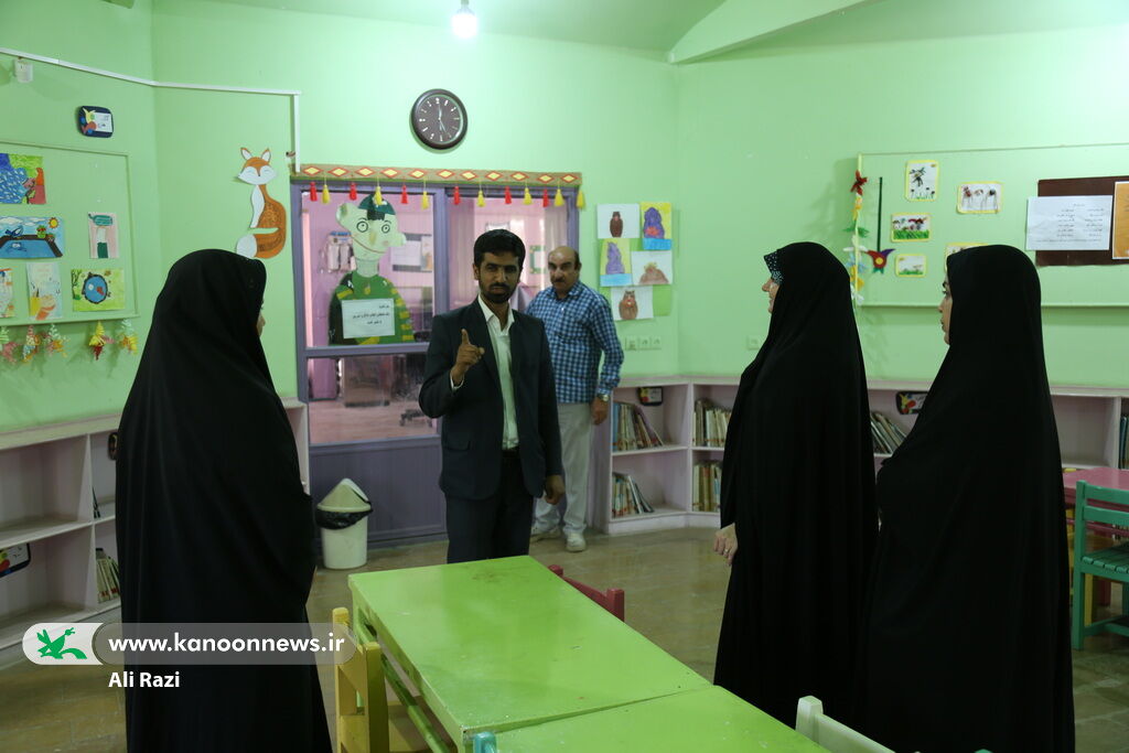 دیدار مدیرکل کانون استان بوشهر و فرماندار دیر