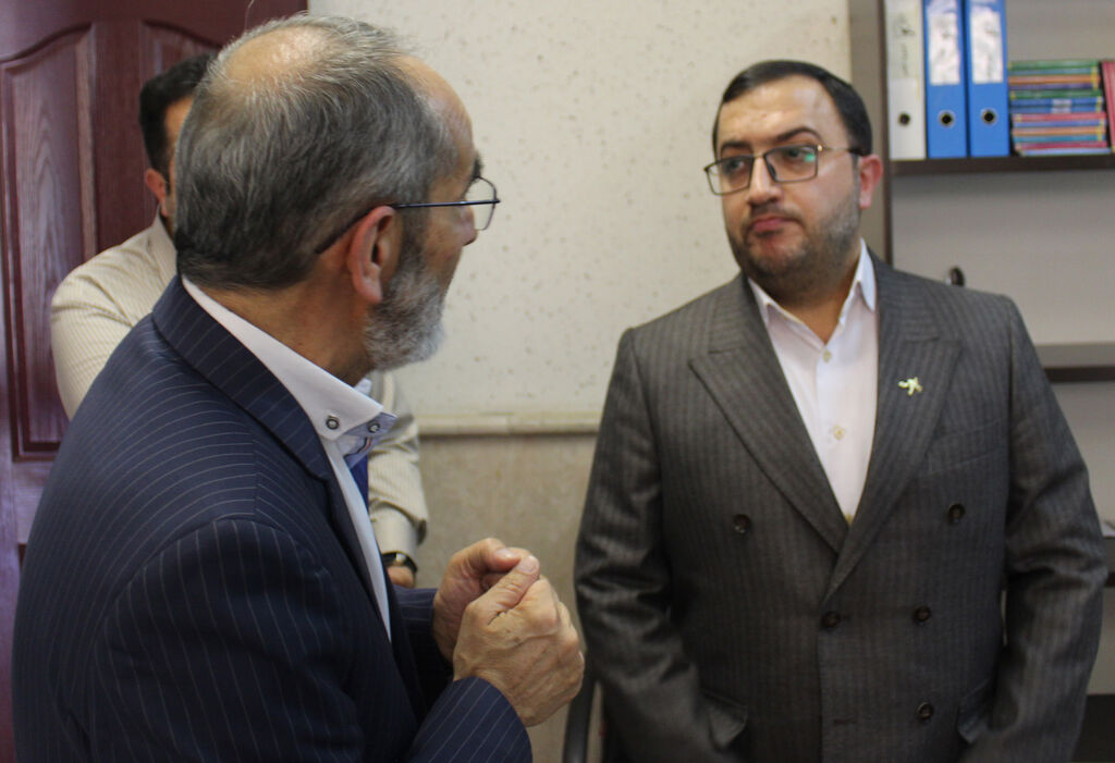 بازدید مدیرعامل کانون پرورش فکری از مراکز کانون زبان استان فارس