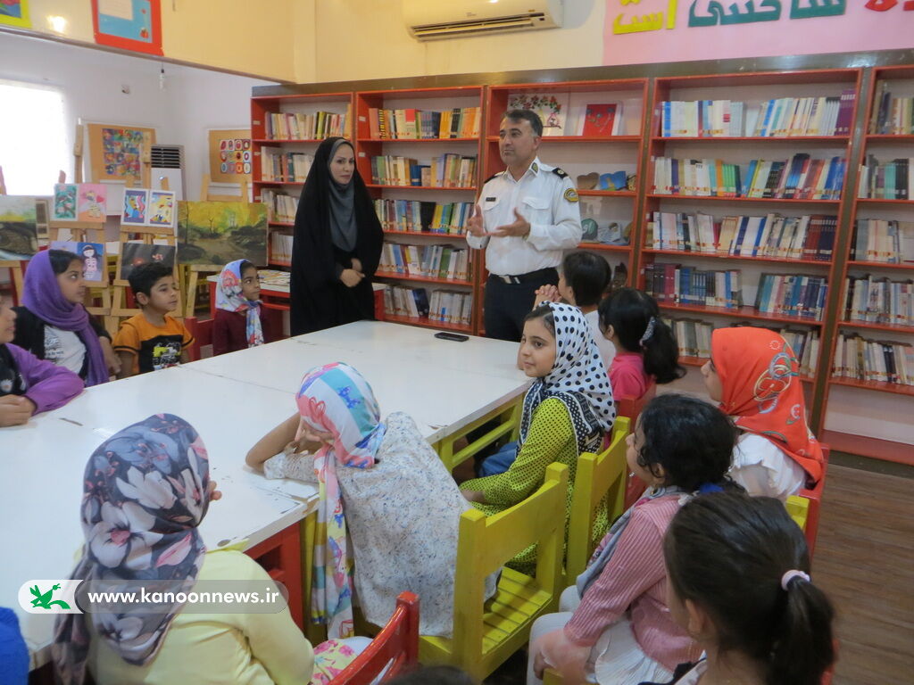 اعضا کانون خورموج همیار پلیس شدند