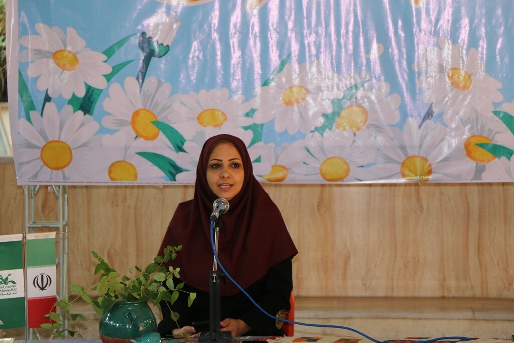 صبح شعر و داستان «بابونه باران» در کانون فارس برگزار شد