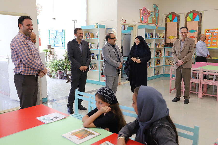 تجهیز مراکز کانون به کتابهای جدید و سرگرمیهای سازنده فکری کاری ارزشمند است