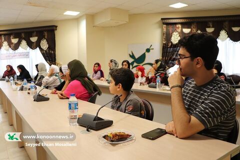 آیین رونمایی از کتاب کله پنیری-گلستان