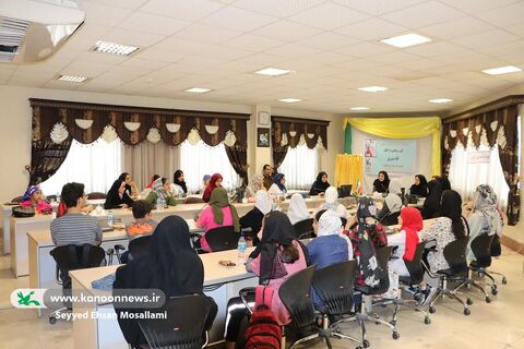 آیین رونمایی از کتاب کله پنیری-گلستان