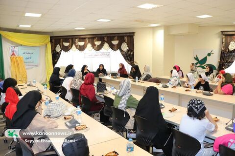 آیین رونمایی از کتاب کله پنیری-گلستان