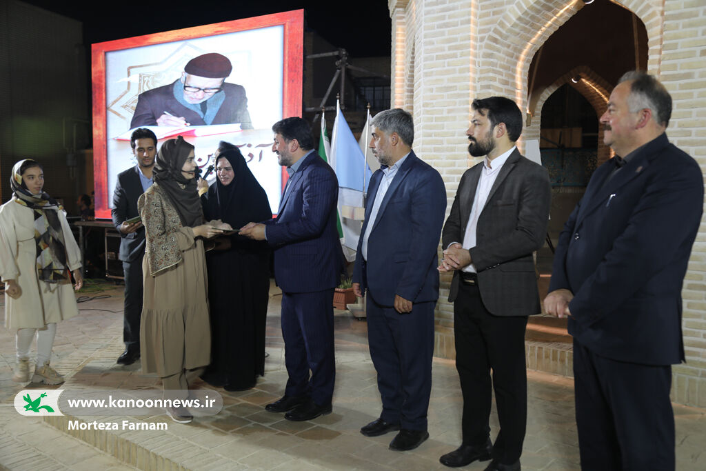 مراکز کانون روز ادبیات کودک و نوجوان را گرامی داشتند