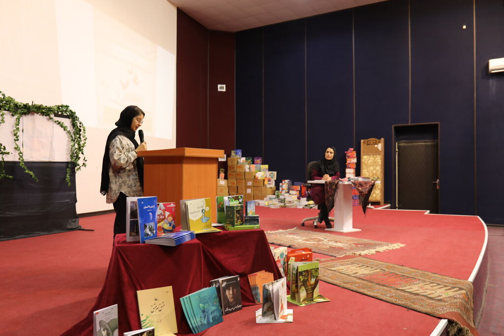 مراکز کانون روز ادبیات کودک و نوجوان را گرامی داشتند