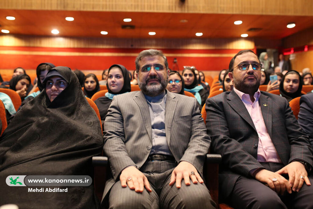 کانون از ضرورت و اهمیت کنشگری دختران حمایت میکند