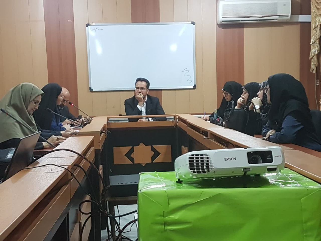 در پانزدهمین جلسه شورای فرهنگی کانون کرمانشاه