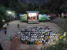 نهمین اجرای نمایش تماشاخانه سیار کانون در مرزن آباد